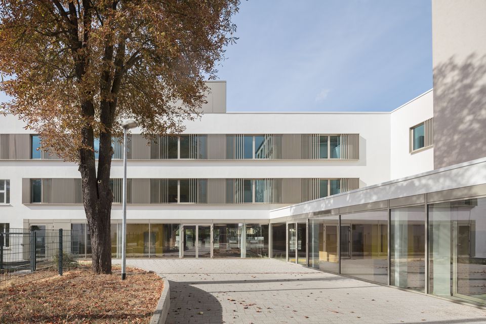 Einstein-Gymnasium Neuenhagen, Bild 2