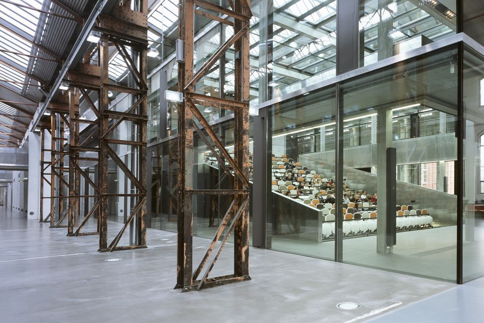 Halle 14 der Fachhochschule Wildau, Bild 2