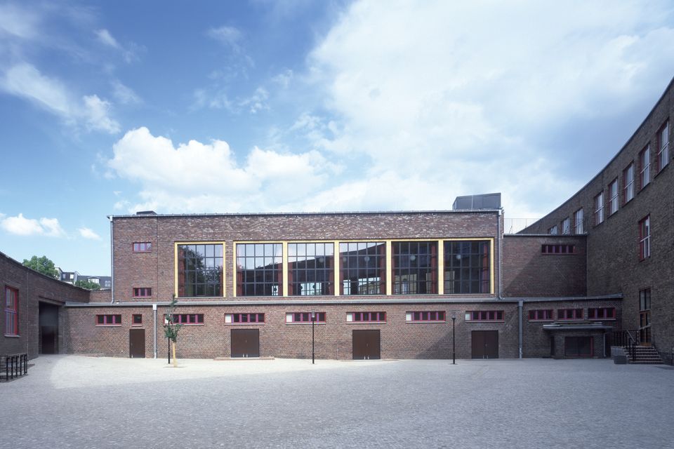 Max-Taut-Aula, Bild 2