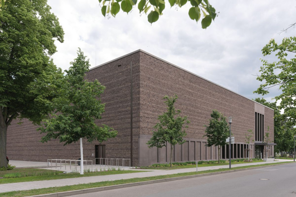 Sporthalle am Luftschiffhafen, Bild 2